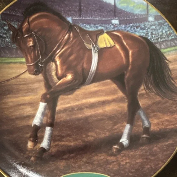 Danbury 8" Plate "Citation" Thoroughbreds by Susie Morton ~ Gold Rim & Numbered! - Picture 4 of 4